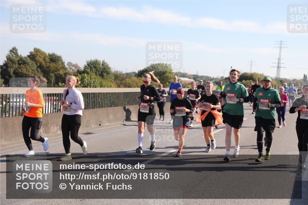 03.10.2025 - Köhlbrandbrückenlauf Yannick Fuchs http://msf.ph/oto/9181850 03.10.2025 11:23:56 Position 3 4715, 5587, 5621, 5855 meine-sportfotos.de