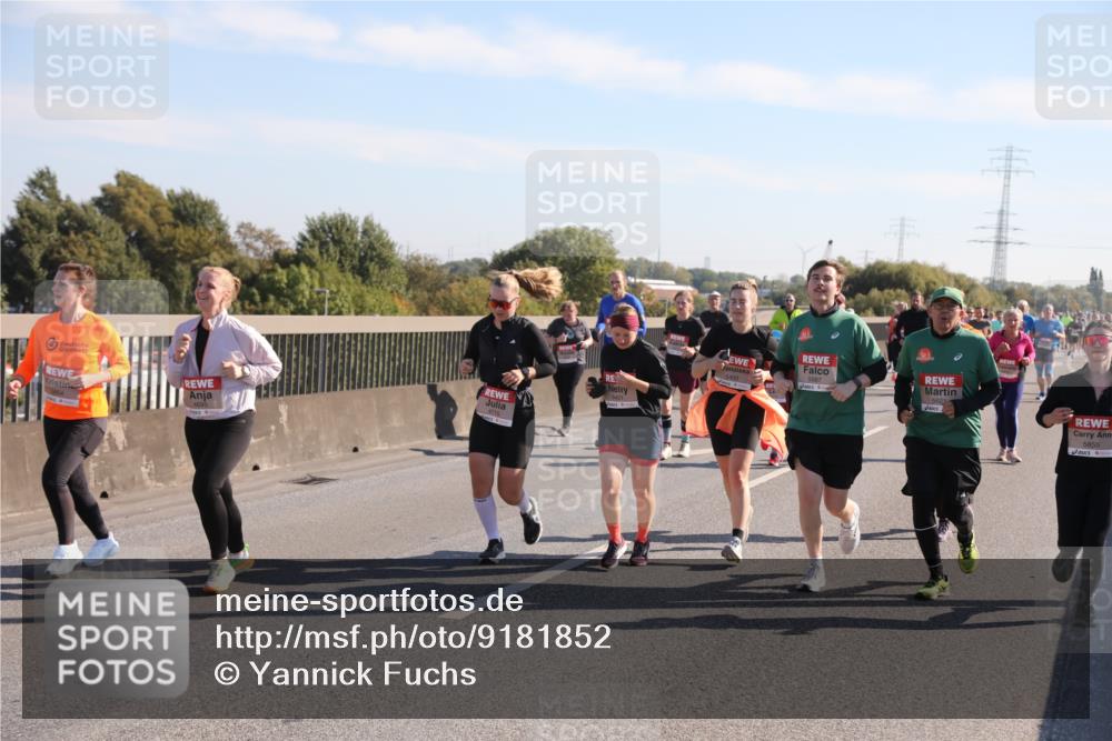 03.10.2025 - Köhlbrandbrückenlauf Yannick Fuchs http://msf.ph/oto/9181852 03.10.2025 11:23:56 Position 3 4715, 5621, 5855 meine-sportfotos.de