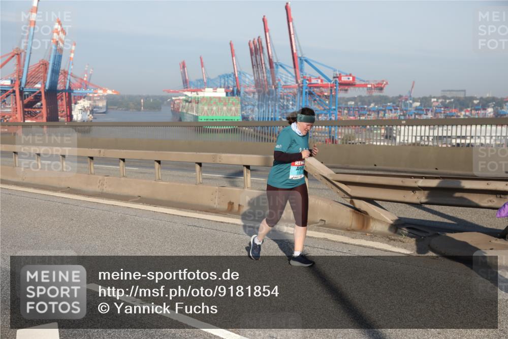 03.10.2025 - Köhlbrandbrückenlauf Yannick Fuchs http://msf.ph/oto/9181854 03.10.2025 08:58:19 Position 2 25 meine-sportfotos.de