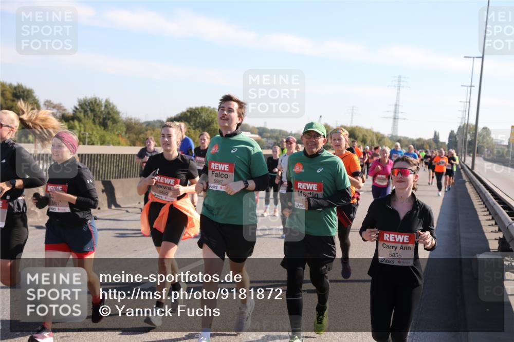 03.10.2025 - Köhlbrandbrückenlauf Yannick Fuchs http://msf.ph/oto/9181872 03.10.2025 11:23:57 Position 3 5401, 5400, 5587, 5855 meine-sportfotos.de