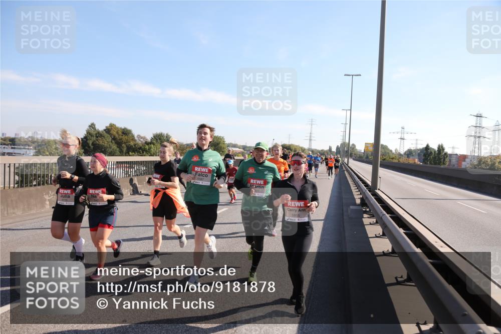 03.10.2025 - Köhlbrandbrückenlauf Yannick Fuchs http://msf.ph/oto/9181878 03.10.2025 11:23:58 Position 3 4715, 5587, 6211, 5855 meine-sportfotos.de
