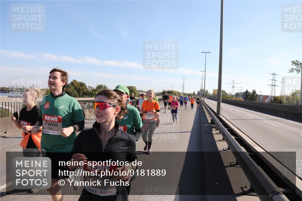03.10.2025 - Köhlbrandbrückenlauf Yannick Fuchs http://msf.ph/oto/9181889 03.10.2025 11:23:58 Position 3 5587, 5855 meine-sportfotos.de