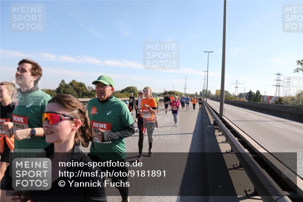03.10.2025 - Köhlbrandbrückenlauf Yannick Fuchs http://msf.ph/oto/9181891 03.10.2025 11:23:59 Position 3 00 meine-sportfotos.de