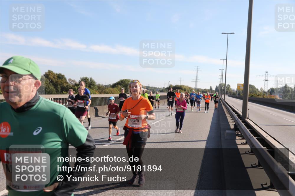 03.10.2025 - Köhlbrandbrückenlauf Yannick Fuchs http://msf.ph/oto/9181894 03.10.2025 11:23:59 Position 3 5621, 5808 meine-sportfotos.de