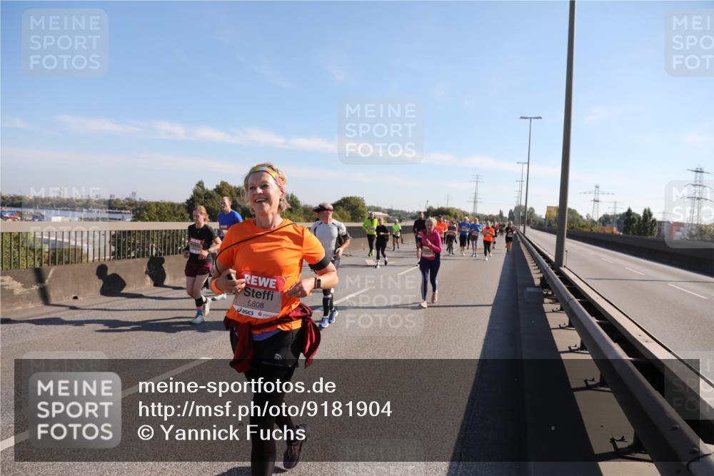 03.10.2025 - Köhlbrandbrückenlauf Yannick Fuchs http://msf.ph/oto/9181904 03.10.2025 11:24:00 Position 3 5808 meine-sportfotos.de