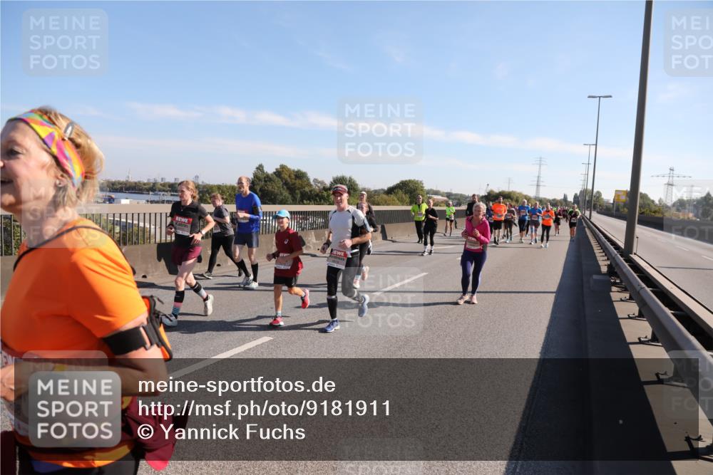 03.10.2025 - Köhlbrandbrückenlauf Yannick Fuchs http://msf.ph/oto/9181911 03.10.2025 11:24:00 Position 3 08 meine-sportfotos.de
