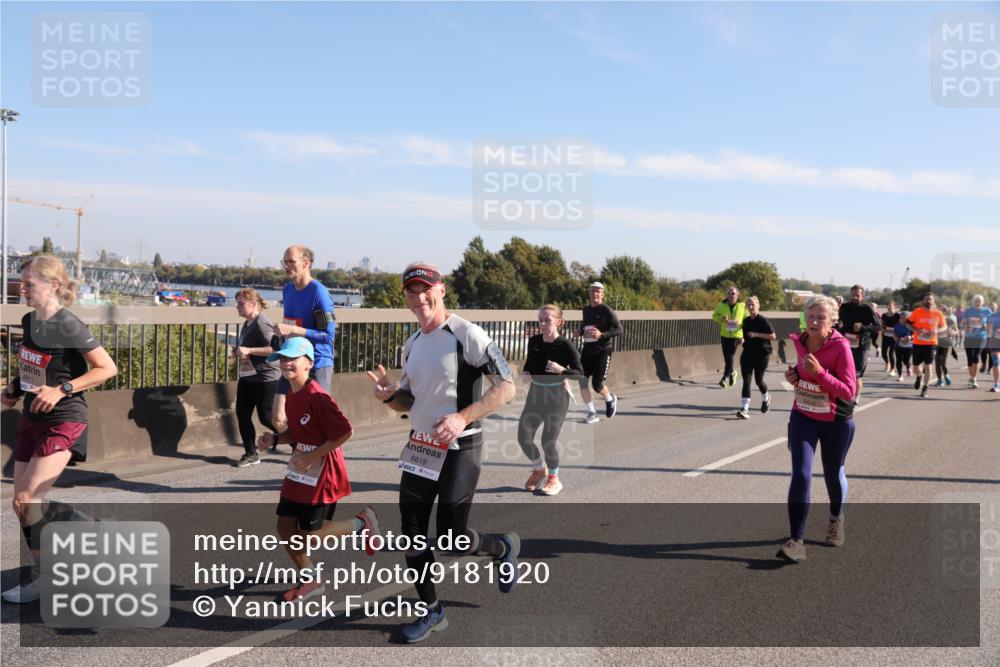03.10.2025 - Köhlbrandbrückenlauf Yannick Fuchs http://msf.ph/oto/9181920 03.10.2025 11:24:01 Position 3 4911, 6618, 5413 meine-sportfotos.de