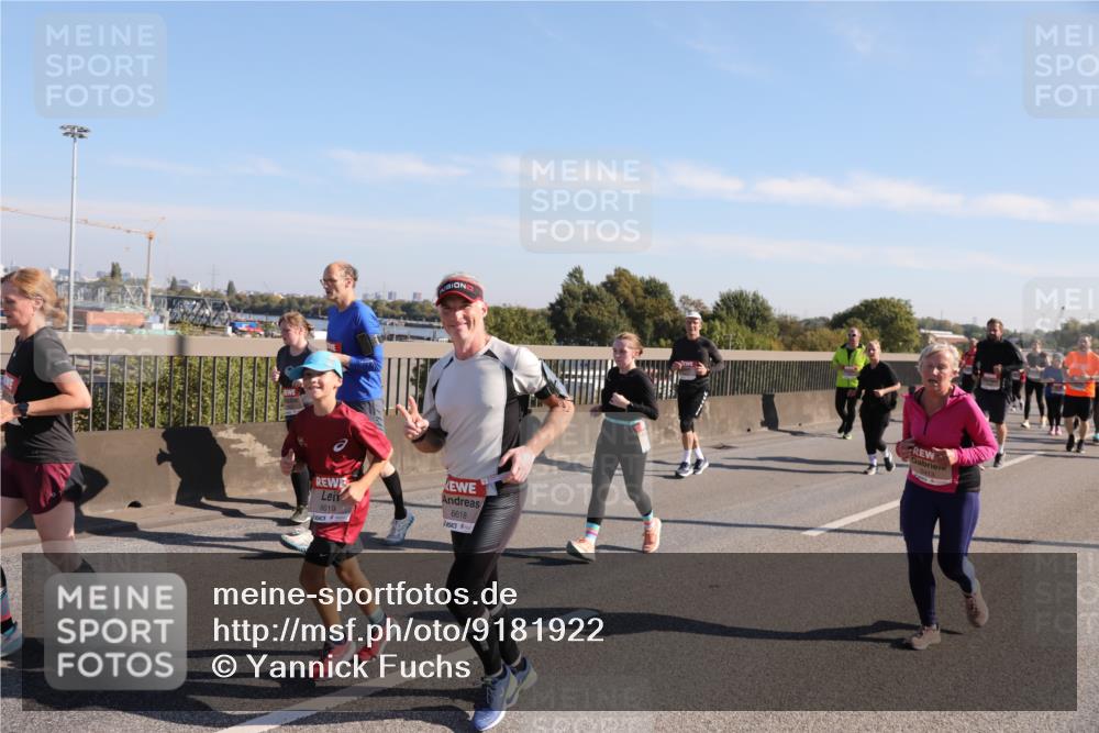 03.10.2025 - Köhlbrandbrückenlauf Yannick Fuchs http://msf.ph/oto/9181922 03.10.2025 11:24:01 Position 3 6619, 6618 meine-sportfotos.de