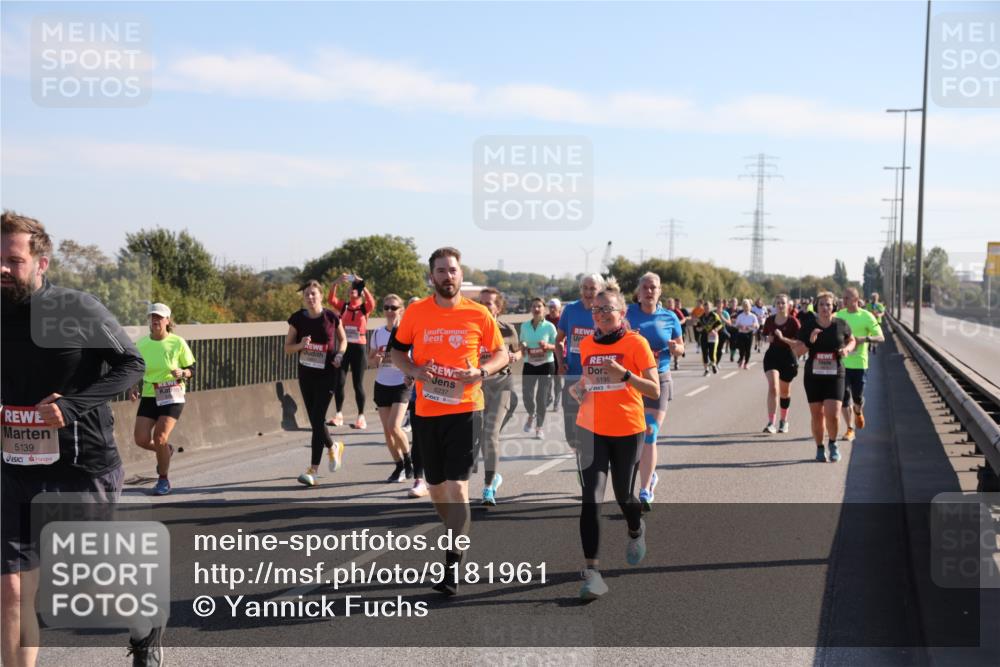 03.10.2025 - Köhlbrandbrückenlauf Yannick Fuchs http://msf.ph/oto/9181961 03.10.2025 11:24:05 Position 3 5139, 6237, 5195 meine-sportfotos.de