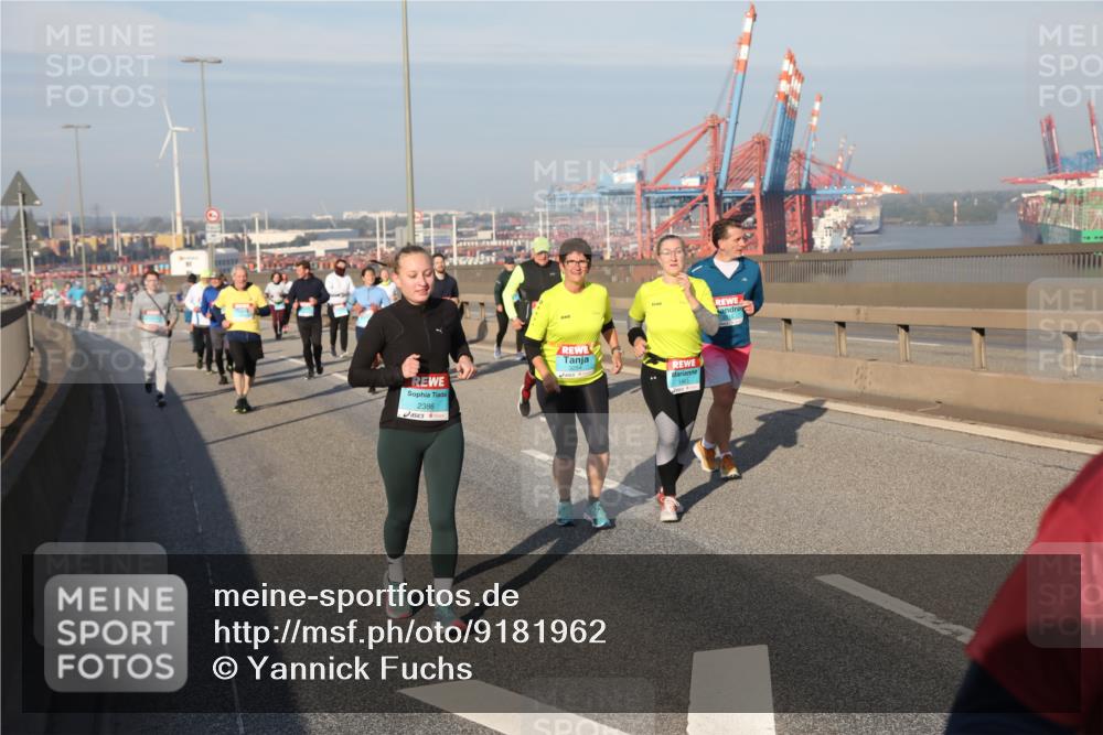 03.10.2025 - Köhlbrandbrückenlauf Yannick Fuchs http://msf.ph/oto/9181962 03.10.2025 08:58:42 Position 2 2386, 1963 meine-sportfotos.de