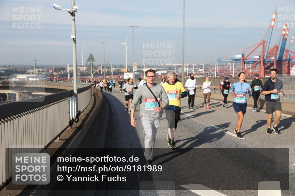 03.10.2025 - Köhlbrandbrückenlauf Yannick Fuchs http://msf.ph/oto/9181989 03.10.2025 08:58:46 Position 2 3771, 2518 meine-sportfotos.de