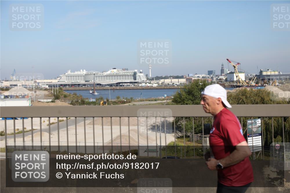 03.10.2025 - Köhlbrandbrückenlauf Yannick Fuchs http://msf.ph/oto/9182017 03.10.2025 11:24:13 Position 3  meine-sportfotos.de
