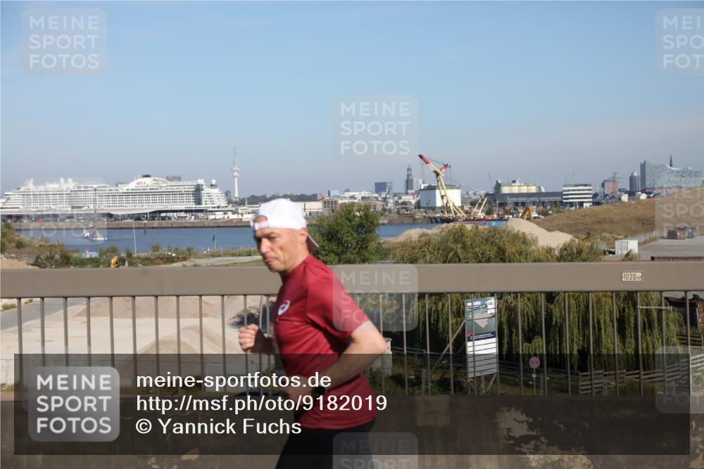03.10.2025 - Köhlbrandbrückenlauf Yannick Fuchs http://msf.ph/oto/9182019 03.10.2025 11:24:13 Position 3 1020 meine-sportfotos.de