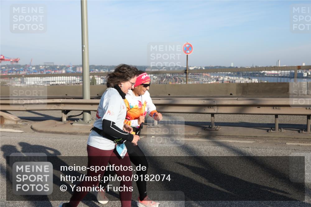 03.10.2025 - Köhlbrandbrückenlauf Yannick Fuchs http://msf.ph/oto/9182074 03.10.2025 08:58:58 Position 2 14 meine-sportfotos.de