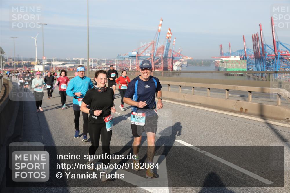 03.10.2025 - Köhlbrandbrückenlauf Yannick Fuchs http://msf.ph/oto/9182084 03.10.2025 08:59:04 Position 2 2973 meine-sportfotos.de