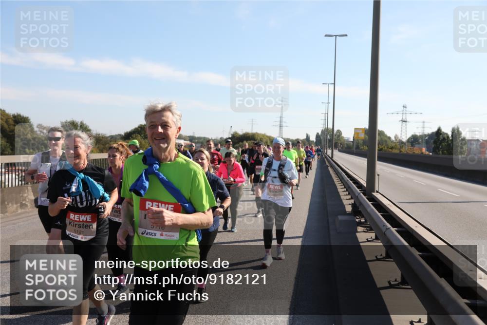 03.10.2025 - Köhlbrandbrückenlauf Yannick Fuchs http://msf.ph/oto/9182121 03.10.2025 11:24:24 Position 3 5187, 5121, 5110 meine-sportfotos.de
