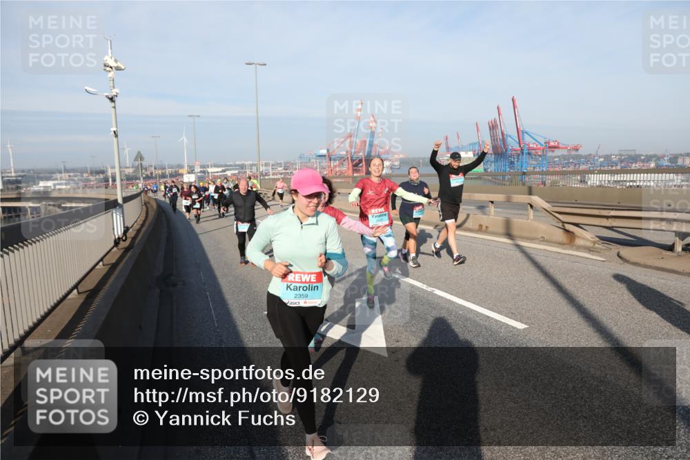 03.10.2025 - Köhlbrandbrückenlauf Yannick Fuchs http://msf.ph/oto/9182129 03.10.2025 08:59:09 Position 2 2359, 2533 meine-sportfotos.de