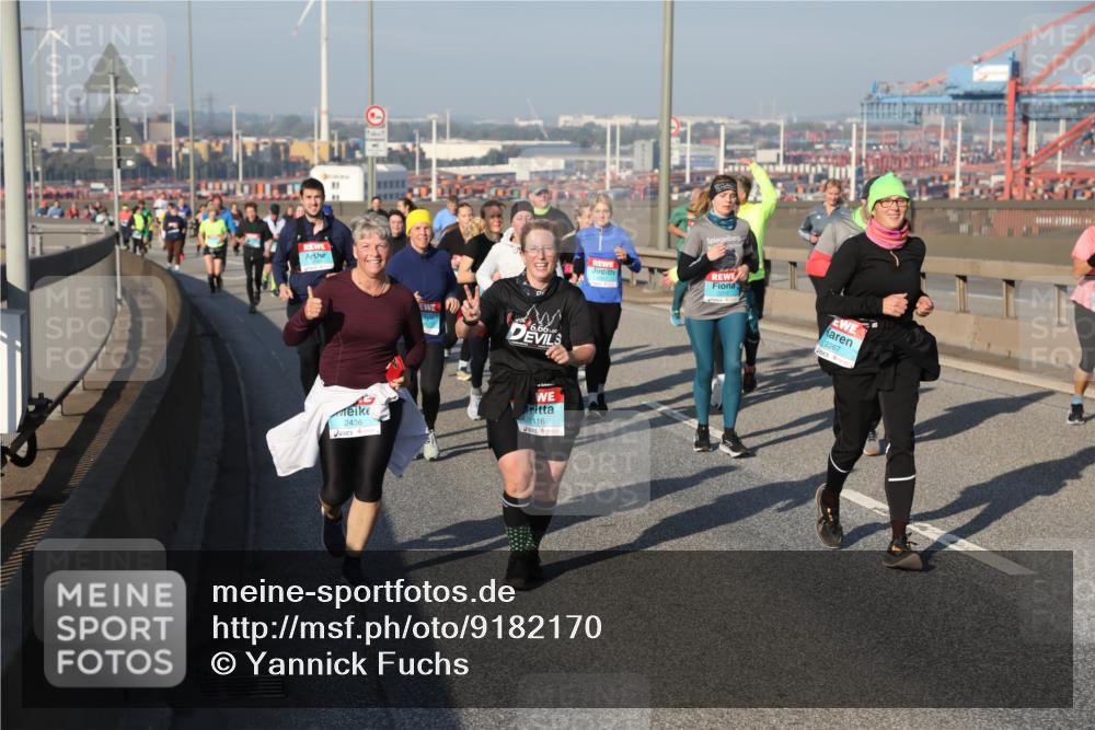 03.10.2025 - Köhlbrandbrückenlauf Yannick Fuchs http://msf.ph/oto/9182170 03.10.2025 08:59:14 Position 2 2436, 2116, 2267 meine-sportfotos.de