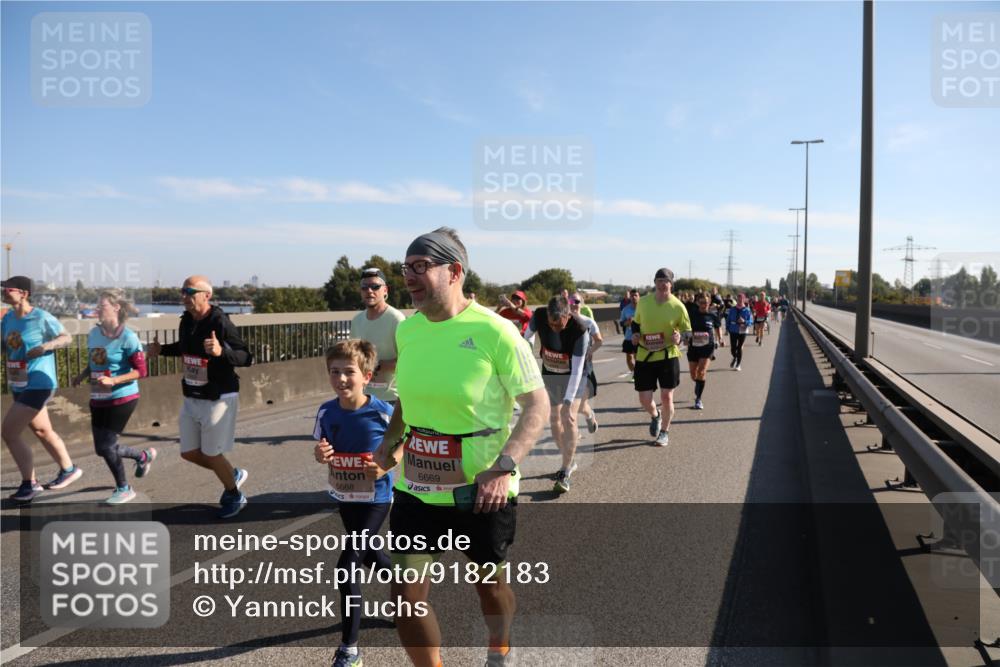 03.10.2025 - Köhlbrandbrückenlauf Yannick Fuchs http://msf.ph/oto/9182183 03.10.2025 11:24:29 Position 3 6668, 6669 meine-sportfotos.de