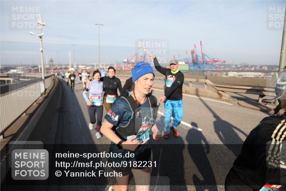 03.10.2025 - Köhlbrandbrückenlauf Yannick Fuchs http://msf.ph/oto/9182231 03.10.2025 08:59:23 Position 2  meine-sportfotos.de