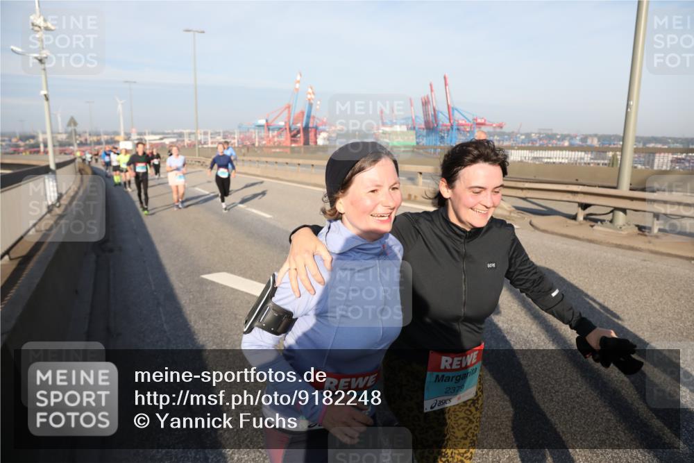 03.10.2025 - Köhlbrandbrückenlauf Yannick Fuchs http://msf.ph/oto/9182248 03.10.2025 08:59:24 Position 2 2379 meine-sportfotos.de