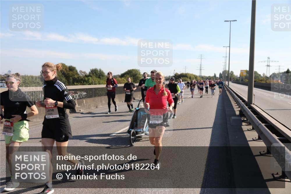 03.10.2025 - Köhlbrandbrückenlauf Yannick Fuchs http://msf.ph/oto/9182264 03.10.2025 11:24:36 Position 3 5255, 5226, 5659 meine-sportfotos.de