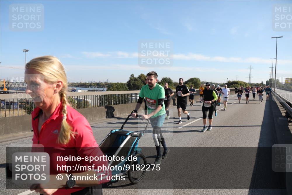 03.10.2025 - Köhlbrandbrückenlauf Yannick Fuchs http://msf.ph/oto/9182275 03.10.2025 11:24:38 Position 3  meine-sportfotos.de