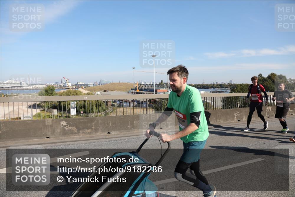 03.10.2025 - Köhlbrandbrückenlauf Yannick Fuchs http://msf.ph/oto/9182286 03.10.2025 11:24:39 Position 3  meine-sportfotos.de