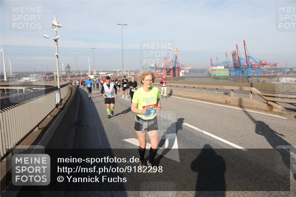 03.10.2025 - Köhlbrandbrückenlauf Yannick Fuchs http://msf.ph/oto/9182298 03.10.2025 08:59:31 Position 2 3292 meine-sportfotos.de