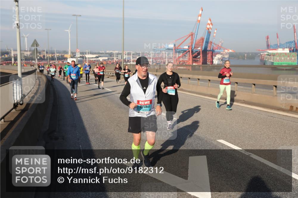 03.10.2025 - Köhlbrandbrückenlauf Yannick Fuchs http://msf.ph/oto/9182312 03.10.2025 08:59:33 Position 2 3293 meine-sportfotos.de
