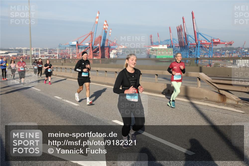 03.10.2025 - Köhlbrandbrückenlauf Yannick Fuchs http://msf.ph/oto/9182321 03.10.2025 08:59:35 Position 2 3566 meine-sportfotos.de