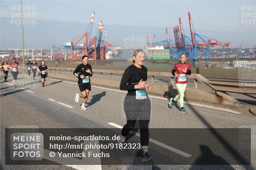 03.10.2025 - Köhlbrandbrückenlauf Yannick Fuchs http://msf.ph/oto/9182323 03.10.2025 08:59:35 Position 2 3566 meine-sportfotos.de