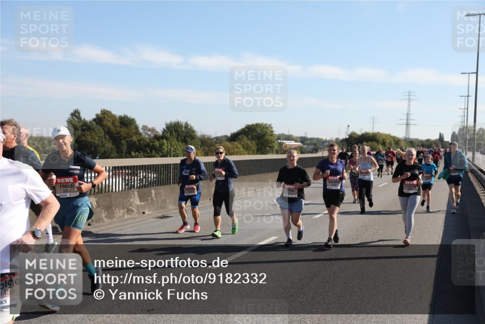 03.10.2025 - Köhlbrandbrückenlauf Yannick Fuchs http://msf.ph/oto/9182332 03.10.2025 11:24:43 Position 3 4459, 5624 meine-sportfotos.de