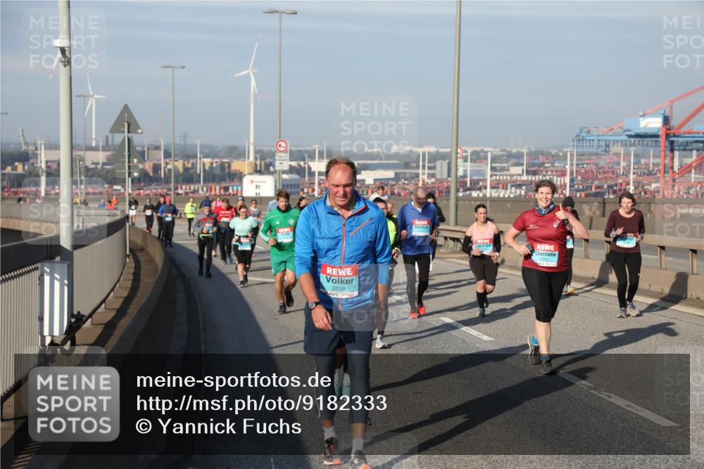 03.10.2025 - Köhlbrandbrückenlauf Yannick Fuchs http://msf.ph/oto/9182333 03.10.2025 08:59:38 Position 2 2659 meine-sportfotos.de