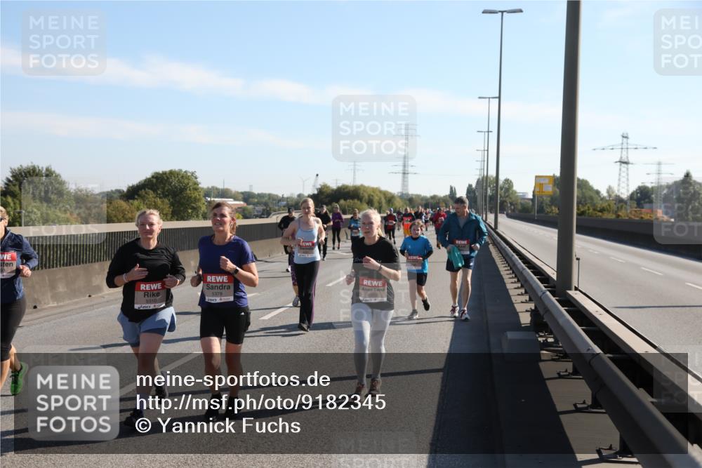 03.10.2025 - Köhlbrandbrückenlauf Yannick Fuchs http://msf.ph/oto/9182345 03.10.2025 11:24:44 Position 3 5378, 5310, 5320 meine-sportfotos.de