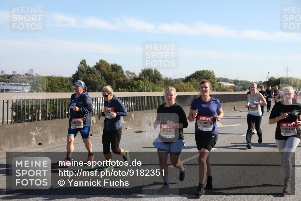 03.10.2025 - Köhlbrandbrückenlauf Yannick Fuchs http://msf.ph/oto/9182351 03.10.2025 11:24:44 Position 3 5310, 5378, 5320 meine-sportfotos.de