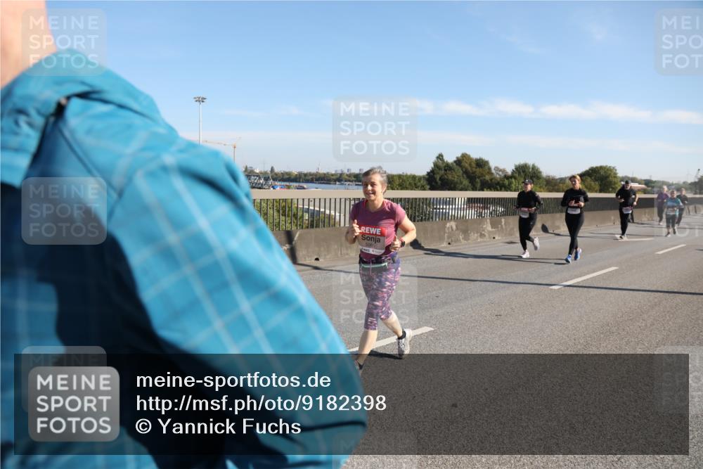 03.10.2025 - Köhlbrandbrückenlauf Yannick Fuchs http://msf.ph/oto/9182398 03.10.2025 11:24:49 Position 3  meine-sportfotos.de