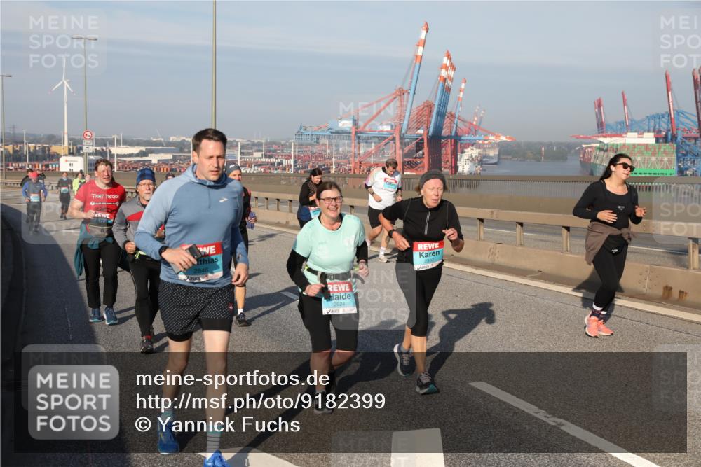 03.10.2025 - Köhlbrandbrückenlauf Yannick Fuchs http://msf.ph/oto/9182399 03.10.2025 08:59:48 Position 2 2846, 2924, 2397 meine-sportfotos.de