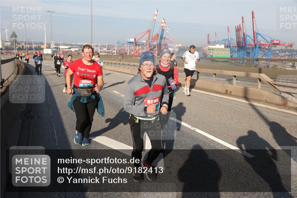 03.10.2025 - Köhlbrandbrückenlauf Yannick Fuchs http://msf.ph/oto/9182413 03.10.2025 08:59:51 Position 2 13, 2634 meine-sportfotos.de