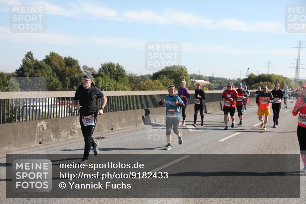 03.10.2025 - Köhlbrandbrückenlauf Yannick Fuchs http://msf.ph/oto/9182433 03.10.2025 11:24:52 Position 3 6475, 888, 5157 meine-sportfotos.de