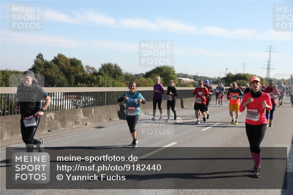 03.10.2025 - Köhlbrandbrückenlauf Yannick Fuchs http://msf.ph/oto/9182440 03.10.2025 11:24:53 Position 3 888, 6475, 5157 meine-sportfotos.de