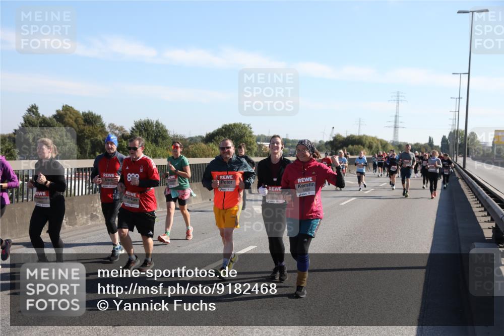 03.10.2025 - Köhlbrandbrückenlauf Yannick Fuchs http://msf.ph/oto/9182468 03.10.2025 11:24:56 Position 3 800, 5409 meine-sportfotos.de