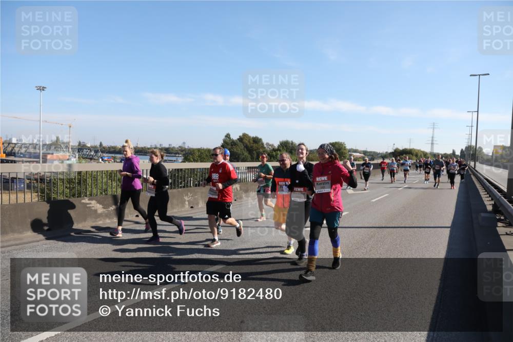 03.10.2025 - Köhlbrandbrückenlauf Yannick Fuchs http://msf.ph/oto/9182480 03.10.2025 11:24:57 Position 3 888 meine-sportfotos.de
