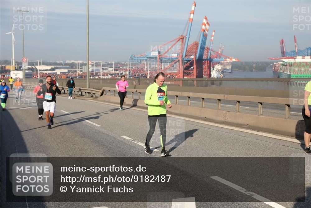 03.10.2025 - Köhlbrandbrückenlauf Yannick Fuchs http://msf.ph/oto/9182487 03.10.2025 09:00:05 Position 2  meine-sportfotos.de