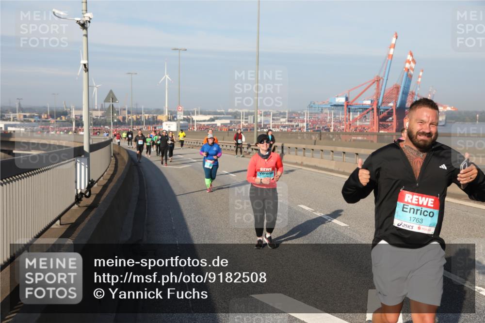 03.10.2025 - Köhlbrandbrückenlauf Yannick Fuchs http://msf.ph/oto/9182508 03.10.2025 09:00:10 Position 2 1763 meine-sportfotos.de