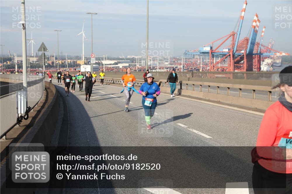 03.10.2025 - Köhlbrandbrückenlauf Yannick Fuchs http://msf.ph/oto/9182520 03.10.2025 09:00:12 Position 2 2 meine-sportfotos.de