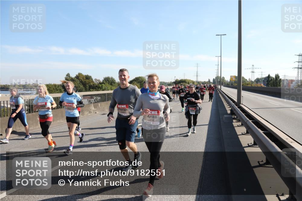 03.10.2025 - Köhlbrandbrückenlauf Yannick Fuchs http://msf.ph/oto/9182551 03.10.2025 11:25:05 Position 3 5442, 4708 meine-sportfotos.de