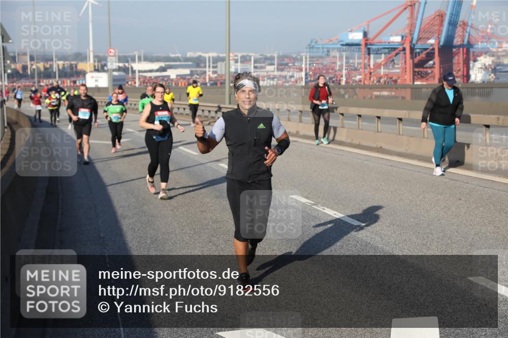 03.10.2025 - Köhlbrandbrückenlauf Yannick Fuchs http://msf.ph/oto/9182556 03.10.2025 09:00:19 Position 2  meine-sportfotos.de