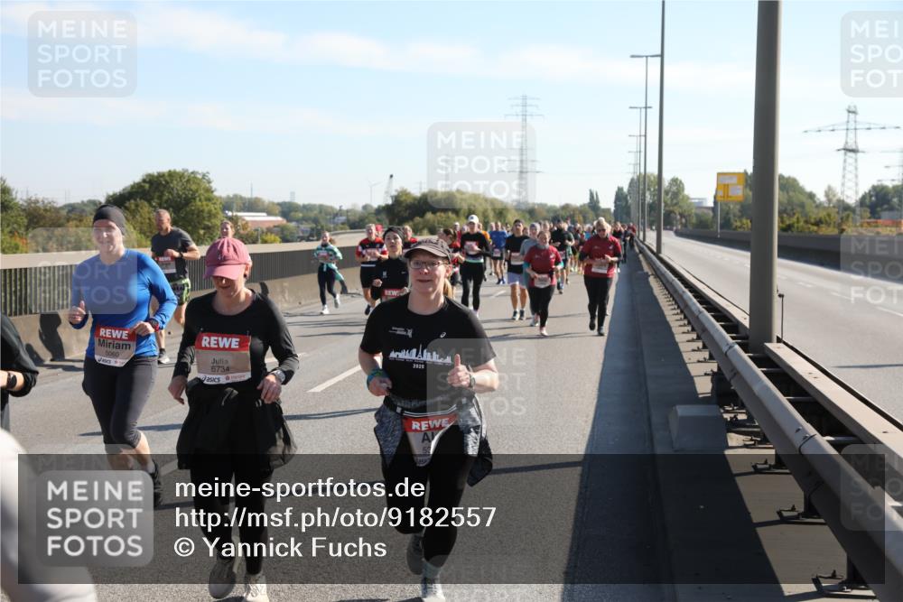 03.10.2025 - Köhlbrandbrückenlauf Yannick Fuchs http://msf.ph/oto/9182557 03.10.2025 11:25:06 Position 3 5060, 6734, 2025 meine-sportfotos.de