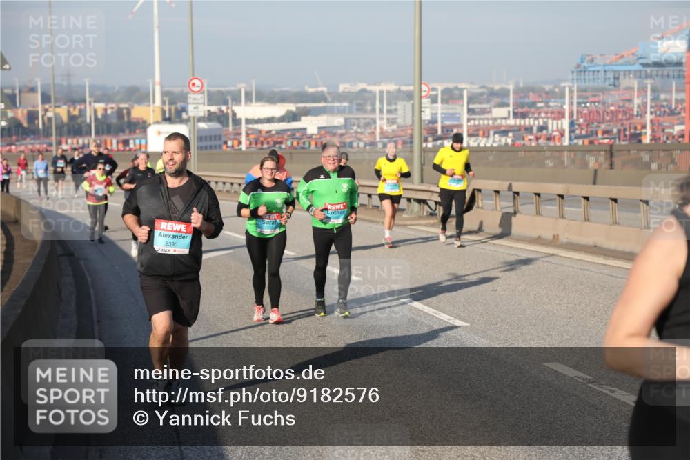 03.10.2025 - Köhlbrandbrückenlauf Yannick Fuchs http://msf.ph/oto/9182576 03.10.2025 09:00:22 Position 2 2390 meine-sportfotos.de